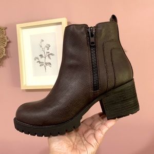 [MIA] Payson Lug Sole Ankle Boot, Size 7.5